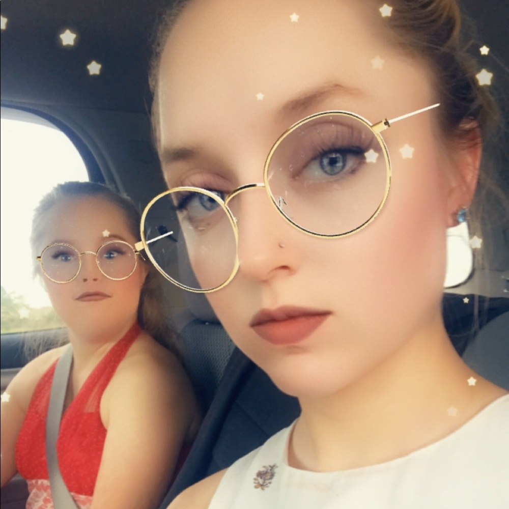 Meet your Posher, Destiny-ann